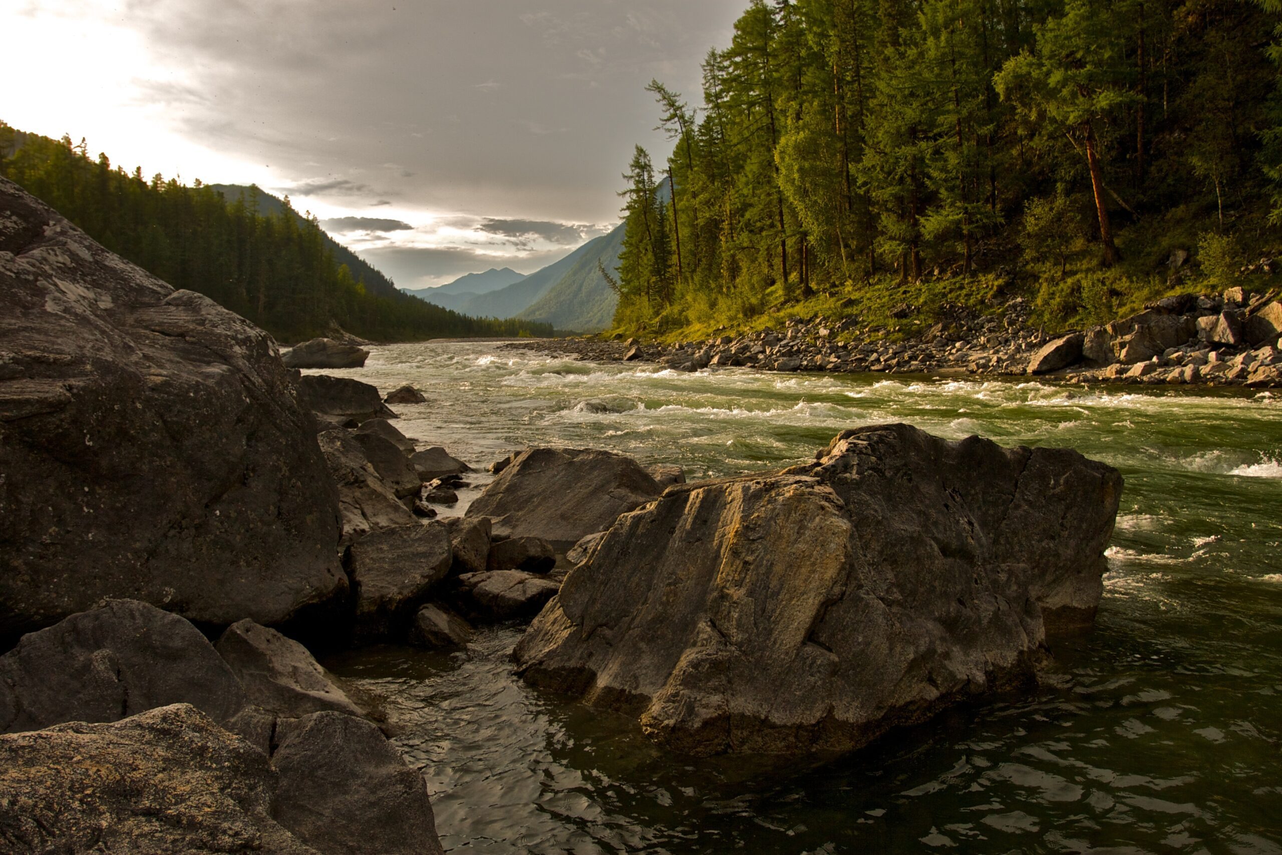 Crossing Rivers Safely: Techniques And Precautions